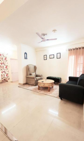 Cozy 3 bedroom Apt with Central location